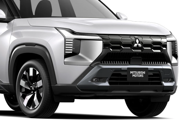 mitsubishi-destinator-Dynamic-Shield-Grille-Transparan